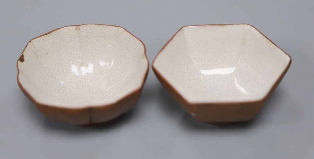 Two 18th century Chinese Yixing cups, height 3cm